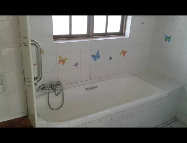 1 BEDROOM PROPERTY TO RENT IN MEER EN SEE